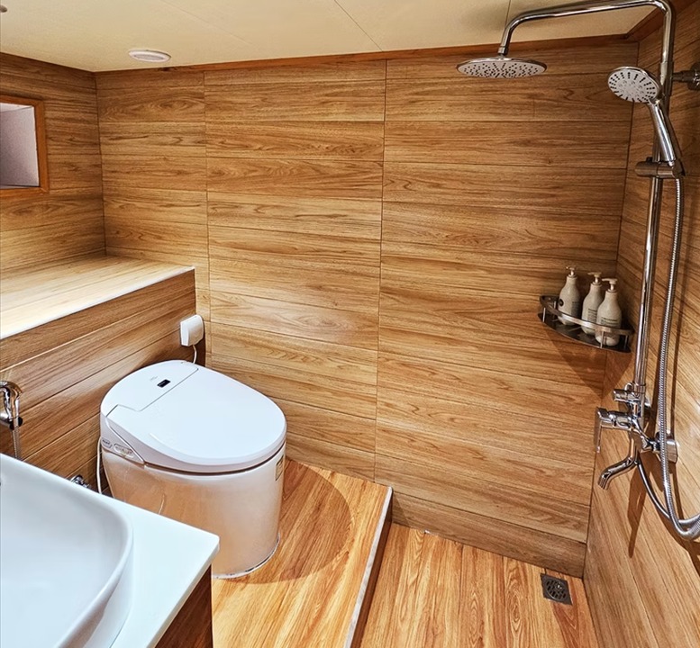 Luxury safari boat for sale in the Maldives - photo 3