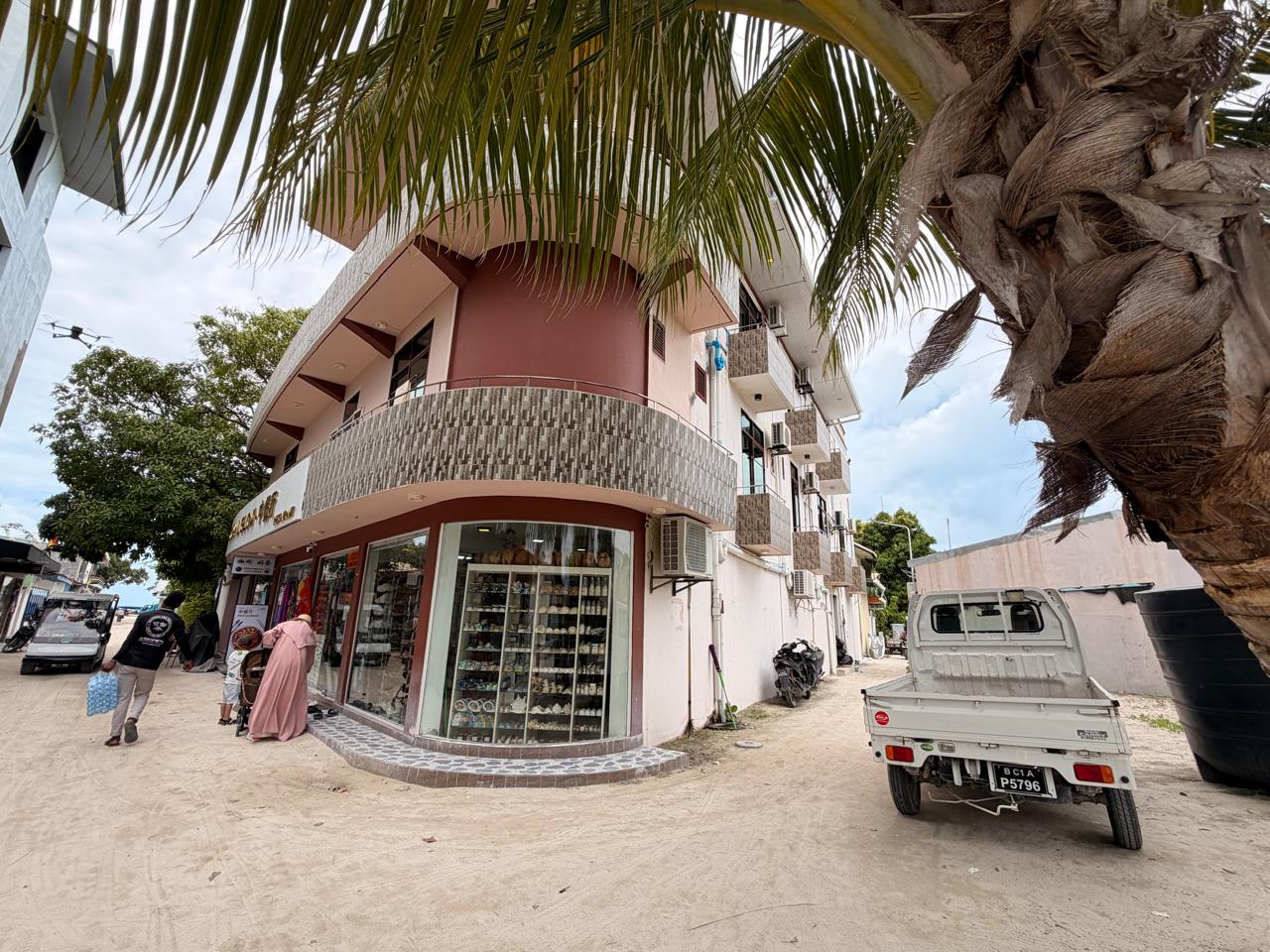 Guesthouse for sale in Guraidhoo, Maldives - photo 11